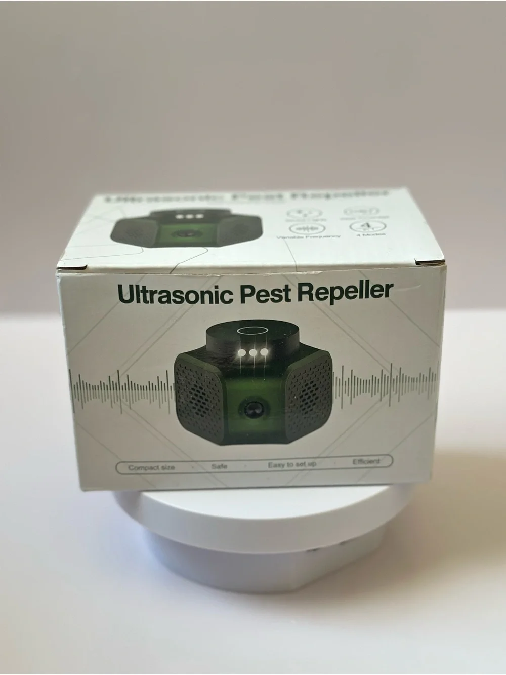 Ultrasonic Pest Repeller - Green - Indoor Pest Control
